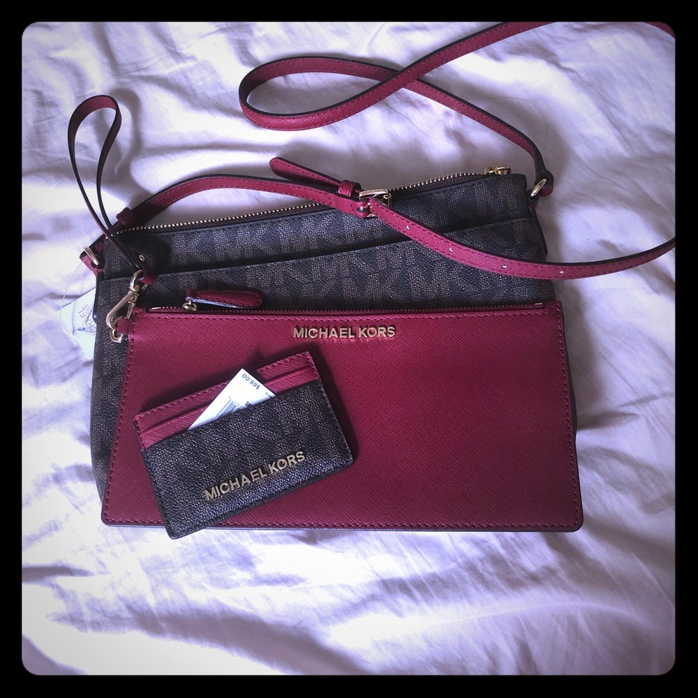Sold ❌❌❌NWT Michael Kors crossbody